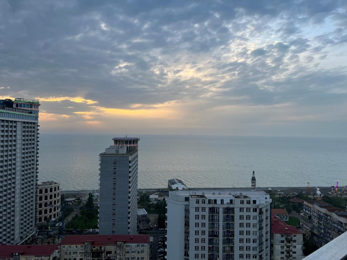 27 Floor Apartments 巴统 外观 照片