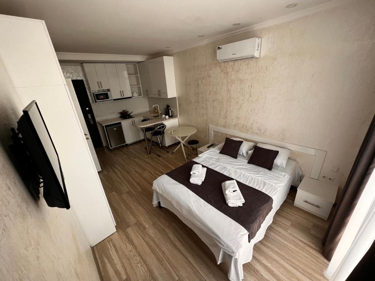 27 Floor Apartments 巴统 外观 照片