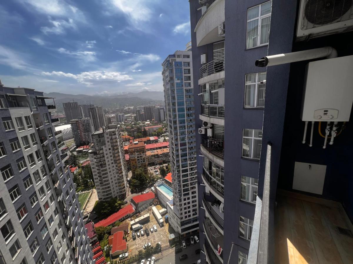 27 Floor Apartments 巴统 外观 照片