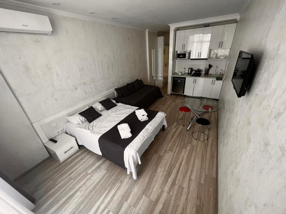 27 Floor Apartments 巴统 外观 照片