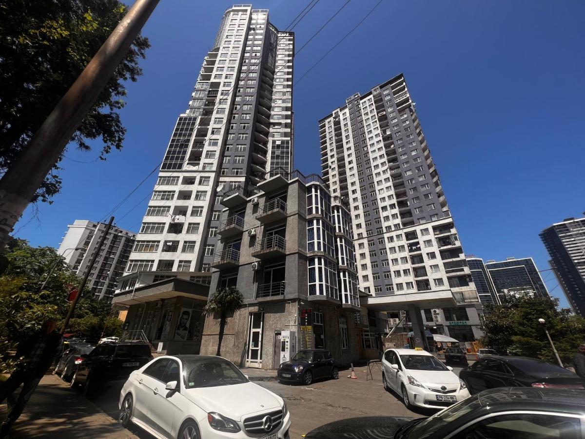 27 Floor Apartments 巴统 外观 照片