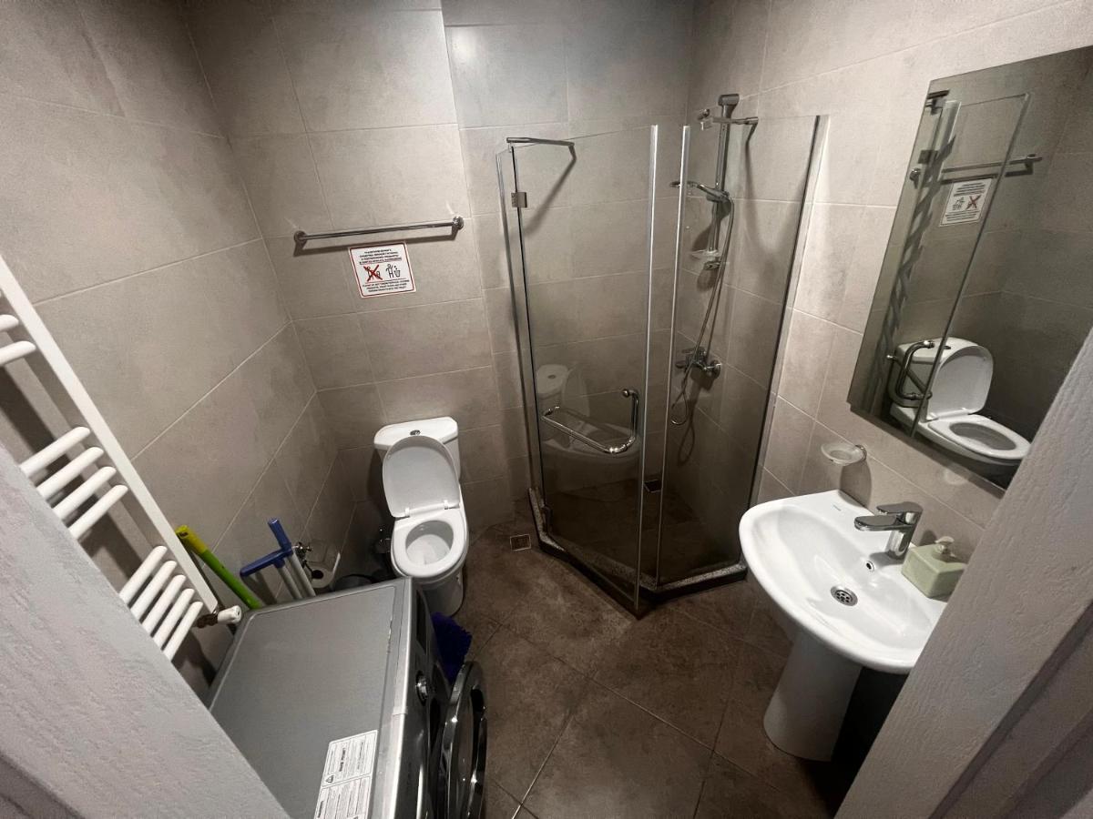 27 Floor Apartments 巴统 外观 照片