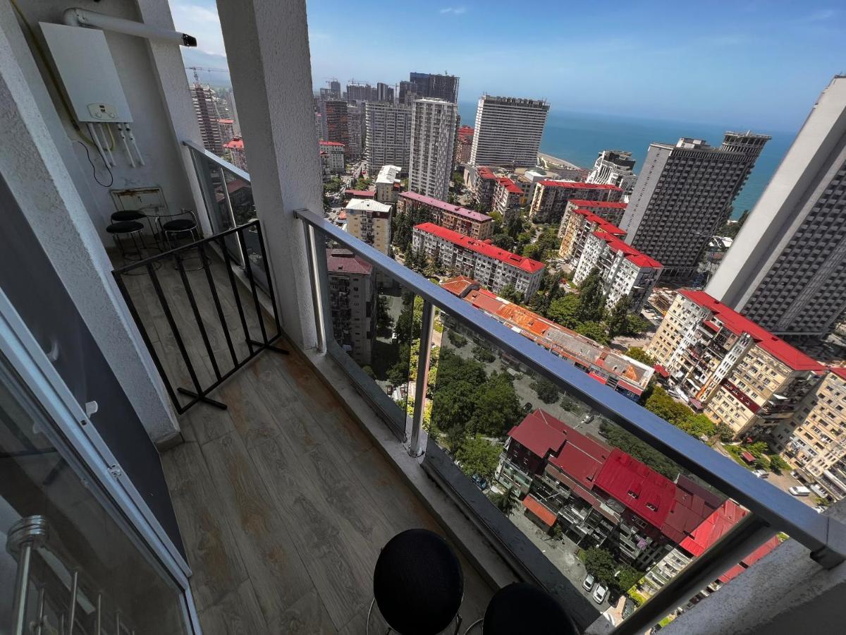 27 Floor Apartments 巴统 外观 照片