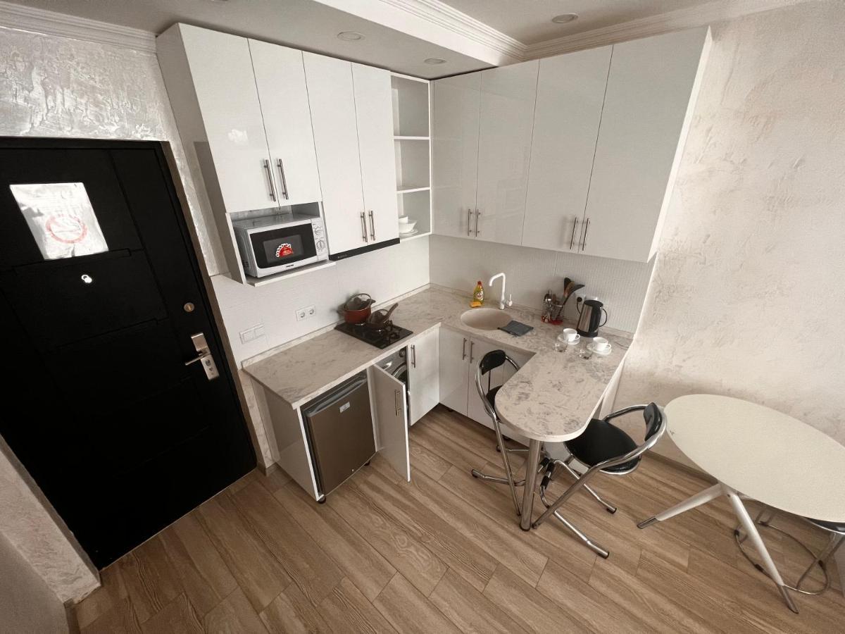 27 Floor Apartments 巴统 外观 照片