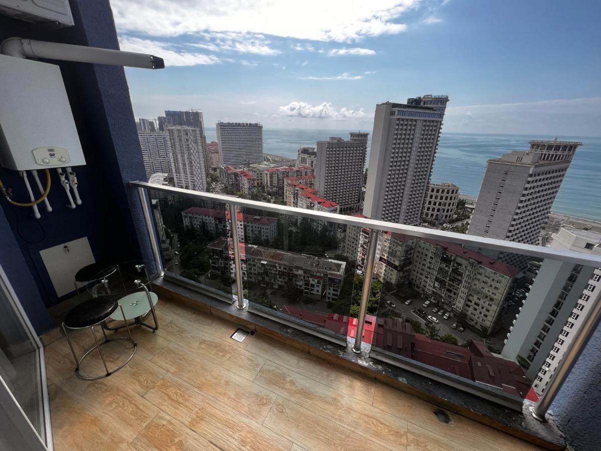 27 Floor Apartments 巴统 外观 照片