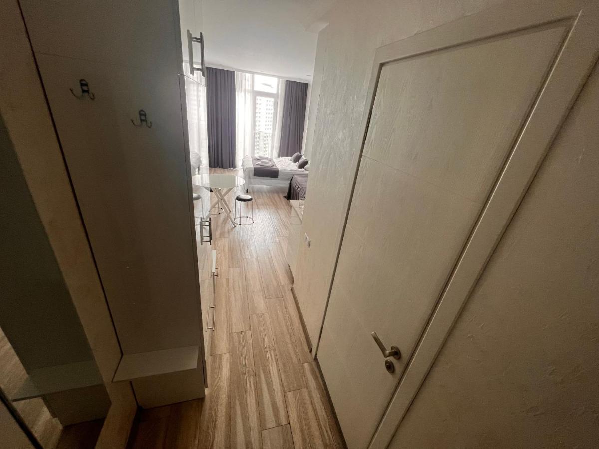 27 Floor Apartments 巴统 外观 照片
