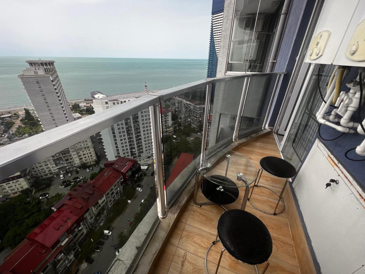 27 Floor Apartments 巴统 外观 照片