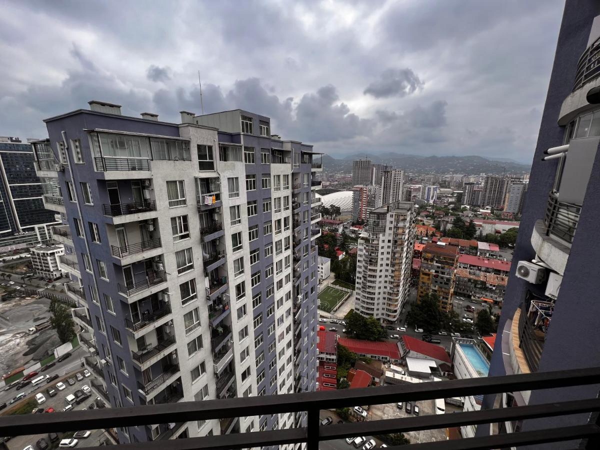 27 Floor Apartments 巴统 外观 照片